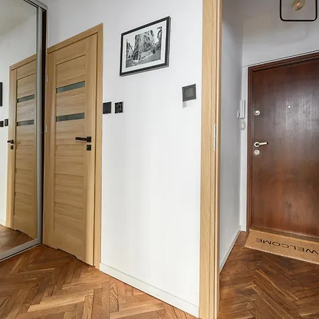 Lumina 2-room Near The Old Town